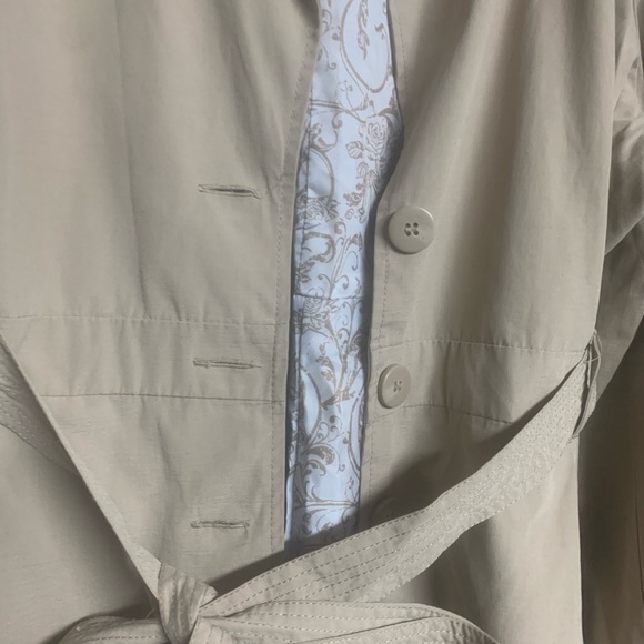 Maurices Women’s 2X 18W-20W Plus Size Tan Belted Single Breasted Trench Coat - Picture 13 of 15